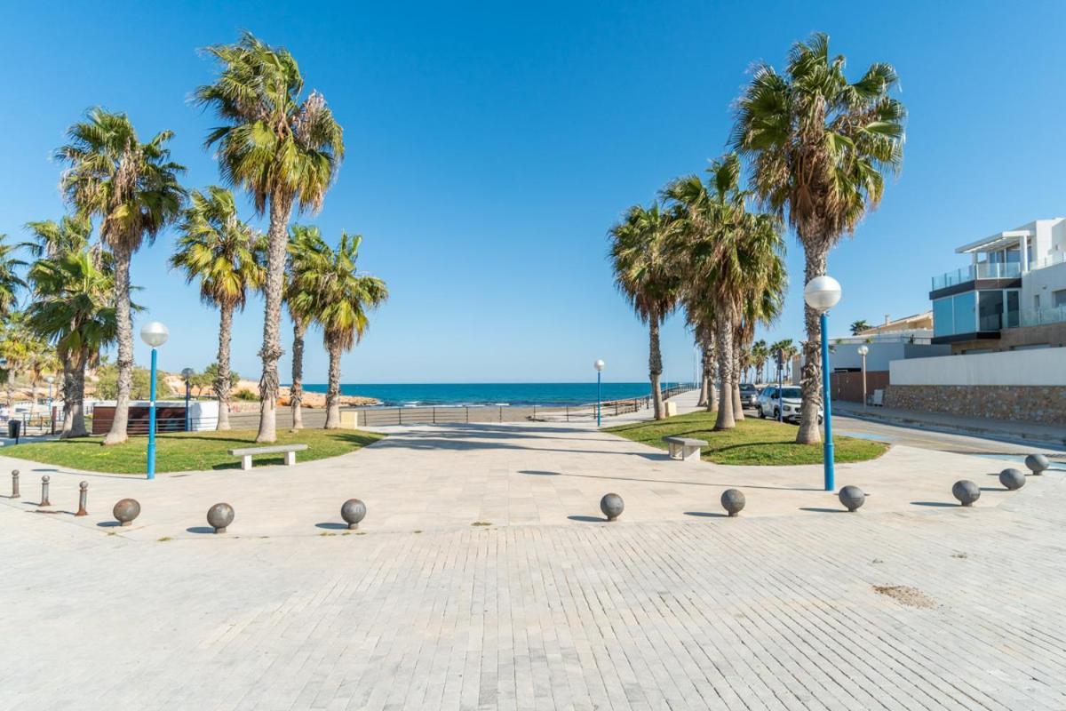 Cb Living - 2 Bedroom Beach Condo, Playa Flamenca โอริอุเอลา ภายนอก รูปภาพ