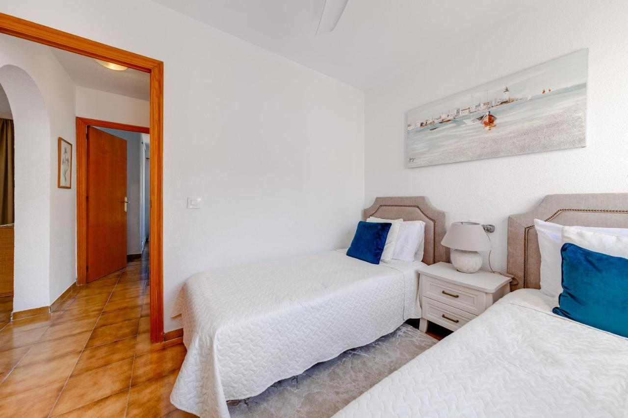 Cb Living - 2 Bedroom Beach Condo, Playa Flamenca โอริอุเอลา ภายนอก รูปภาพ