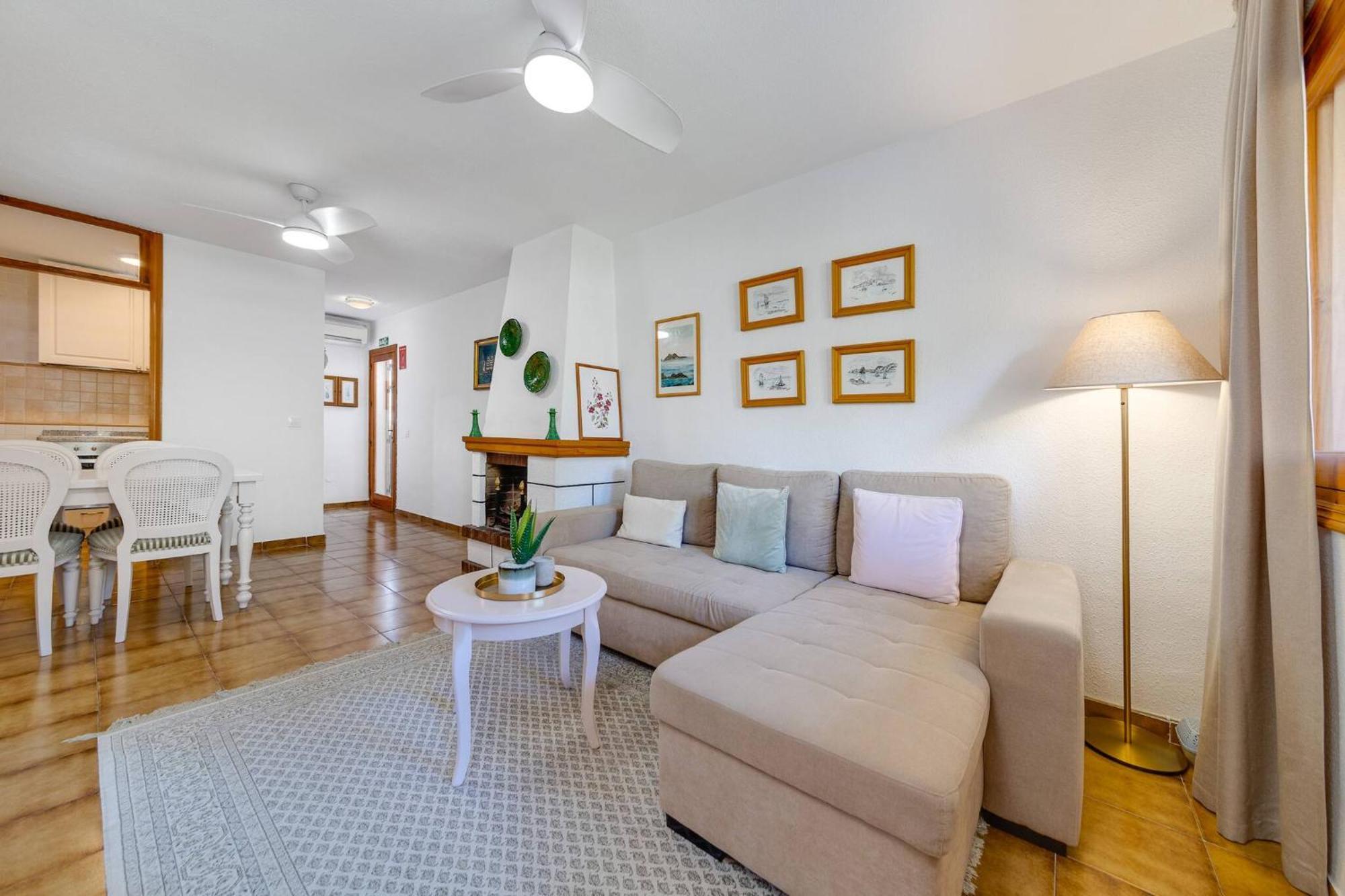 Cb Living - 2 Bedroom Beach Condo, Playa Flamenca โอริอุเอลา ภายนอก รูปภาพ