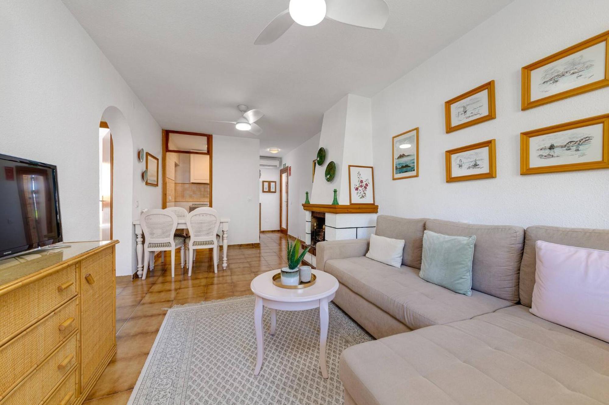 Cb Living - 2 Bedroom Beach Condo, Playa Flamenca โอริอุเอลา ภายนอก รูปภาพ